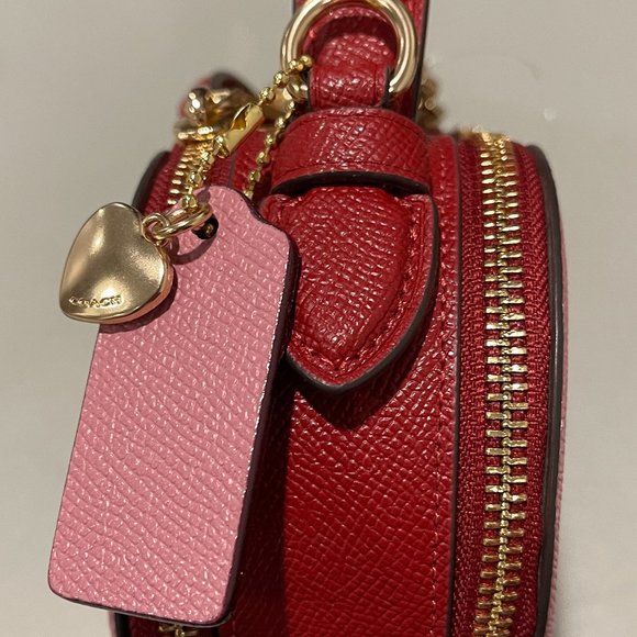 VALENTINES Brand New Coach Crossbody Heart Purse in Colorblock Pink and Red - Picture 3 of 6